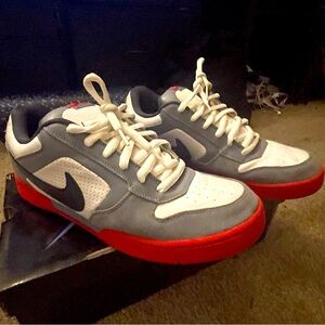 Nike Zoom Air Regime Size 13